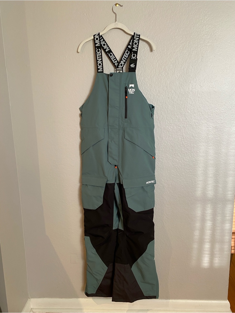 Montec Fawk Ski/Snowboard Bib Pants | Sage Green & Black | Size L